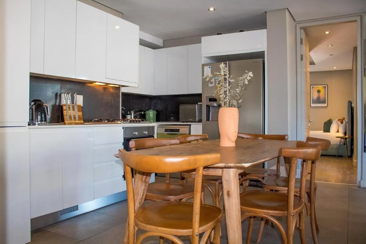 Two Bedroom Central & Secure Cape Town Apartment